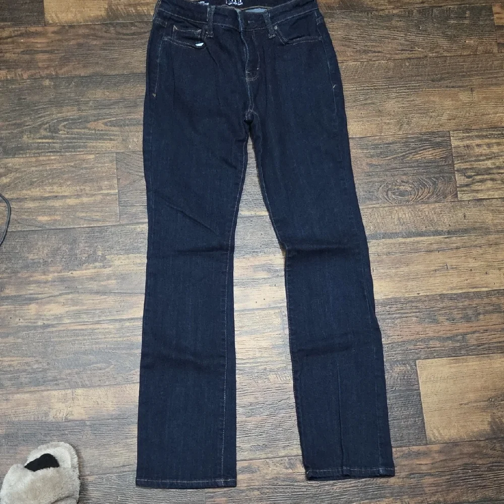 2 Pair Of a.n.a Women's Skinny Jeans in Black and White - Picture 5 of 7